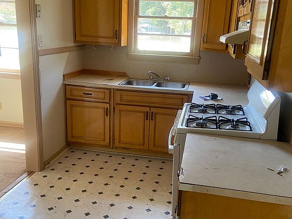 4th image of 2945 Blan St