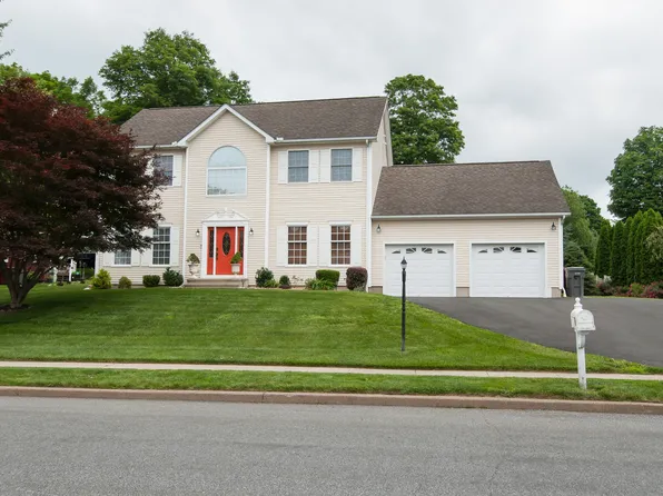 6 Fawn Meadow Drive, Naugatuck, CT 06770