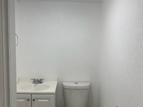 2nd image of 422 N Ingraham Ave #1
