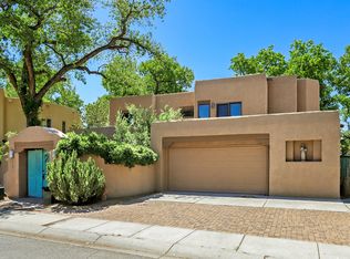 3004 Calle De Alamo NW, Albuquerque, NM 87104