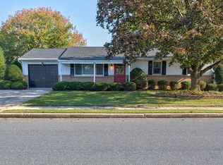 402 Walnuttown Rd, Fleetwood, PA 19522