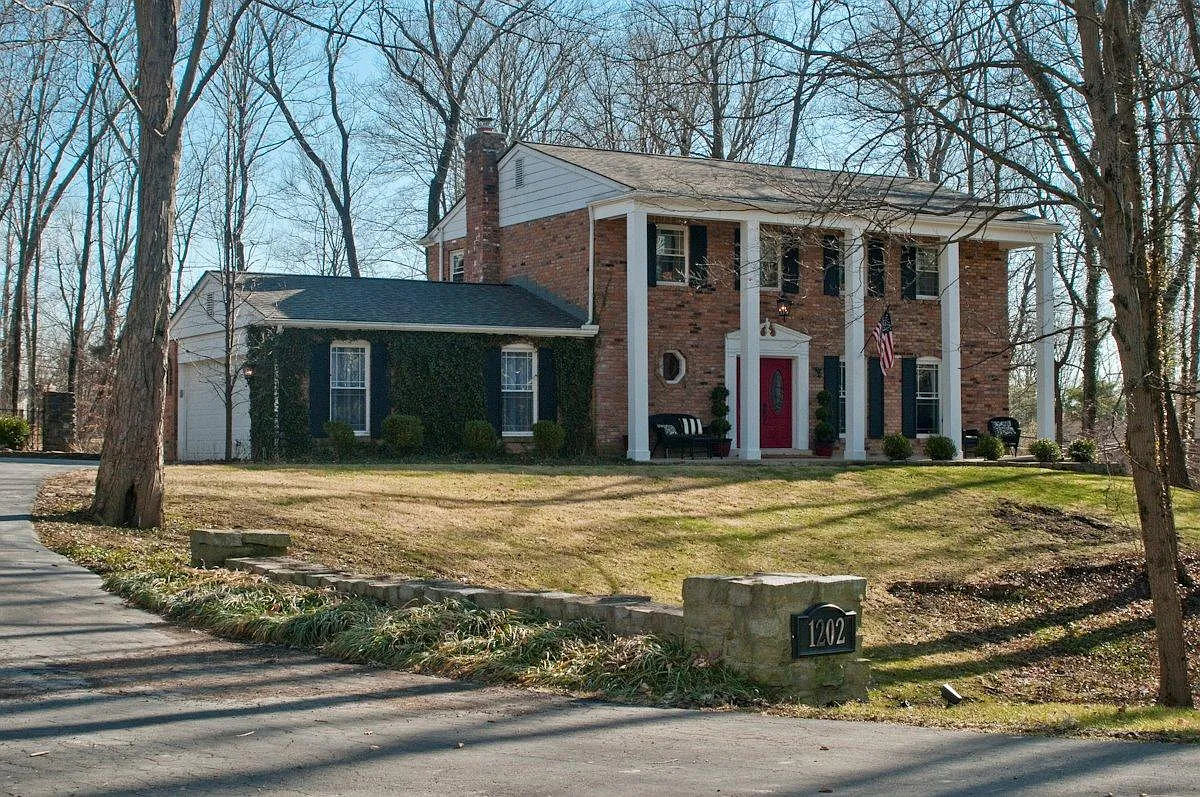 1202 Eagle Creek Trl photo 1