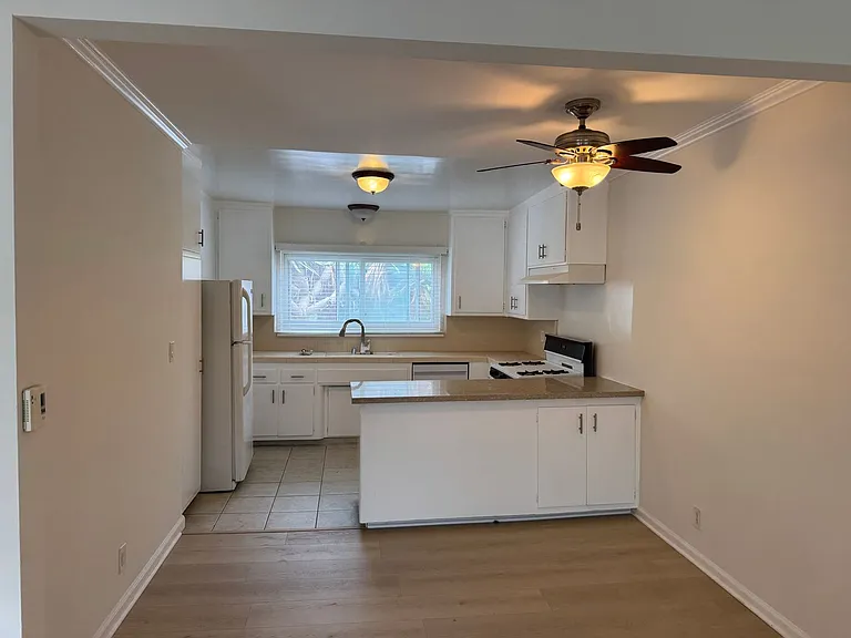 8330 W Manchester Ave — Photo 10