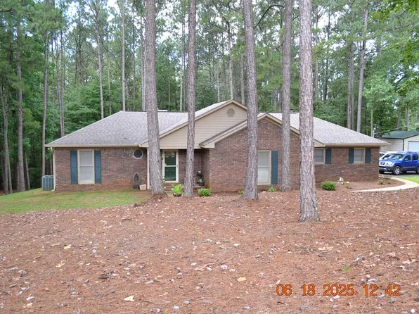 21 Lookout Dr, Hamilton, GA 31811