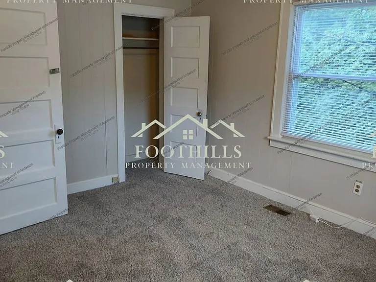 507 Rose Hill St — Photo 8