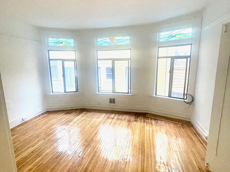 1220 Pine St #7 — Photo 2