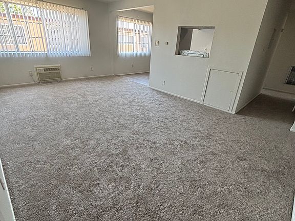 2nd image of 2341 Walnut Ave #4