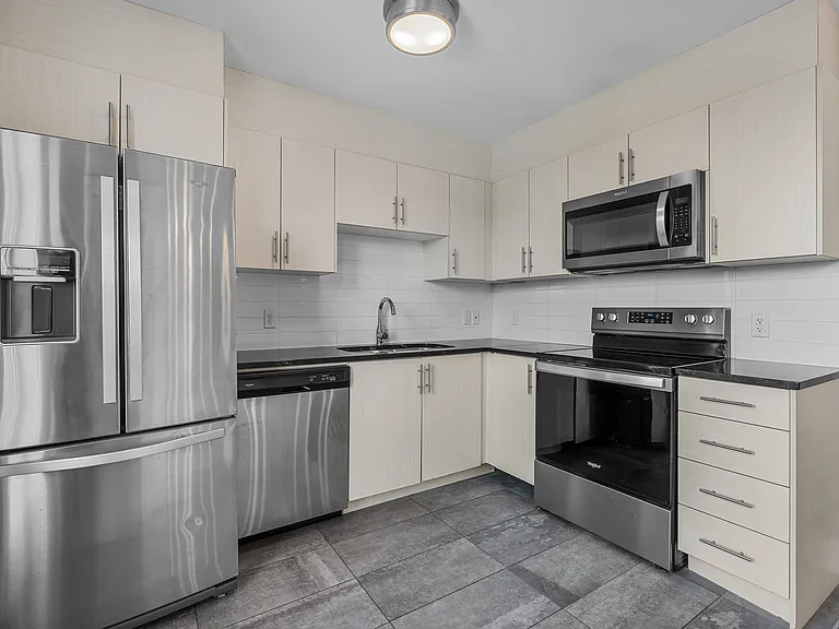 3569 Dutch Village Rd — Photo 80