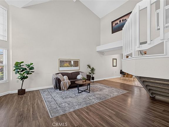 5th image of 2761 Lexington Ave