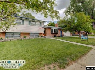 1241 Manor Dr, Casper, WY 82609