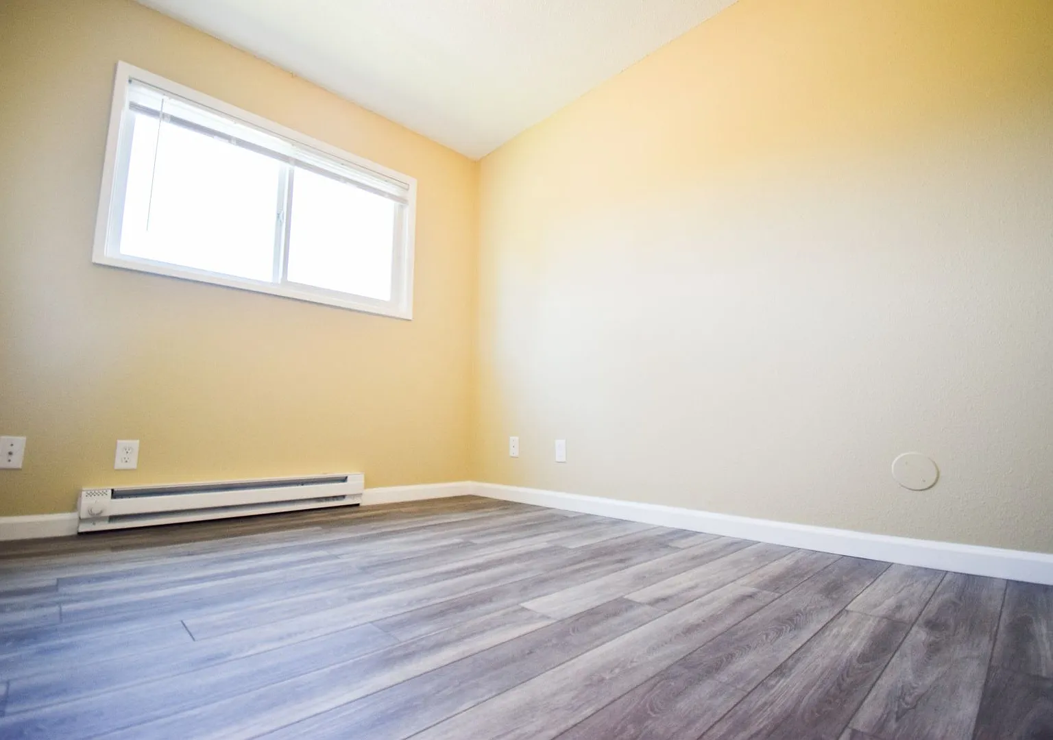 Vista Hills Apartments — Photo 3