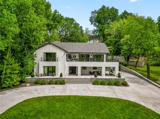 5505 Mission Dr, Mission hills, KS 66208