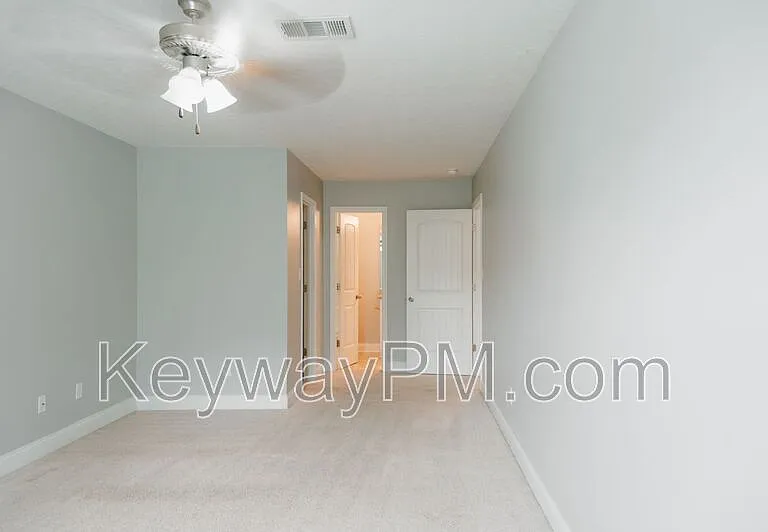 1011 Coveside Trl — Photo 16