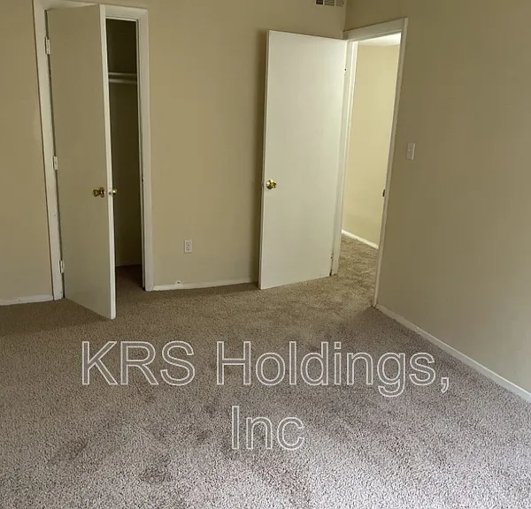 1229 Nelson St #A — Photo 2