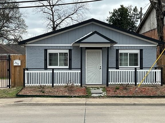 3rd image of 2516 Metropolitan Ave