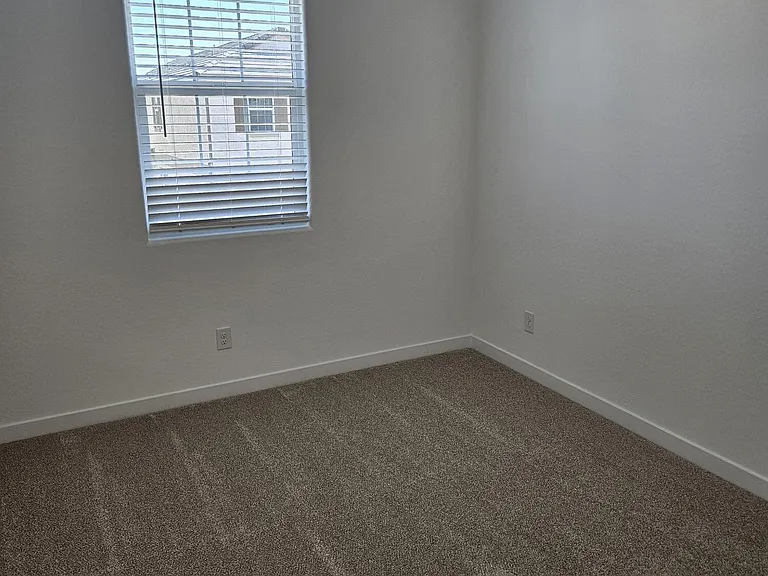 3357 S Primrose Ave — Photo 38