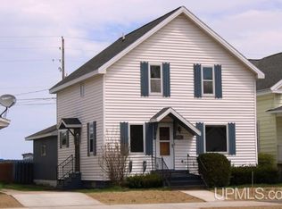 416 W Munising Ave, Munising, MI 49862