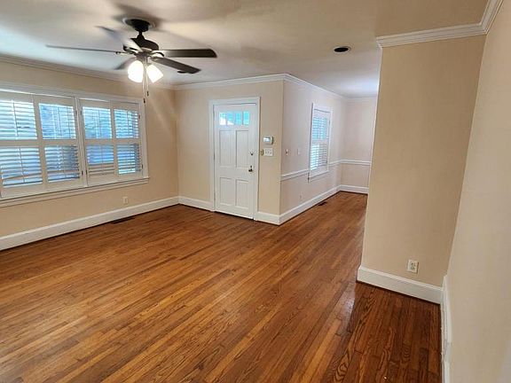 3rd image of 1613 Oaklawn Ave