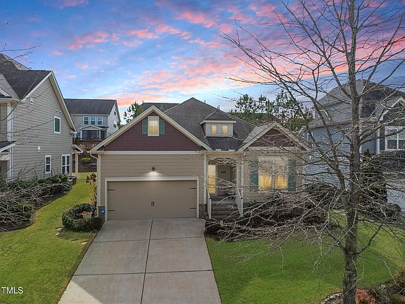 2nd image of 724 Ancient Oaks Dr
