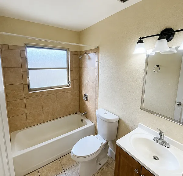 2985 Saint Charles St — Photo 7