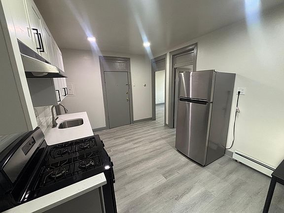 3rd image of 848 Communipaw Ave #19E