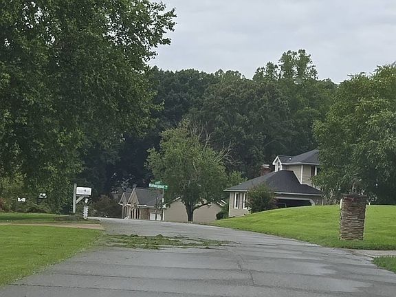 5th image of 160 E Plantation Cir