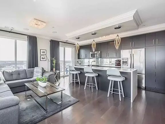 4th image of 160 Macdonell St #1607