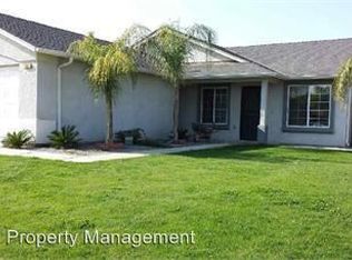 1657 Hume Dr, Sanger, CA 93657