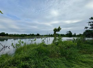 339 Lake View Dr, Cedar Creek, TX 78612