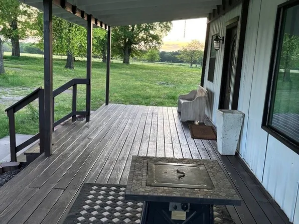 765 Rs County Rd #3410, Emory, TX 75440