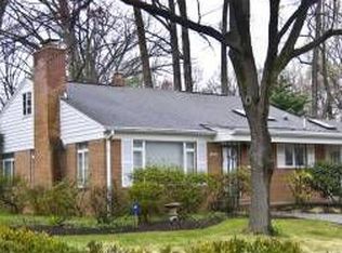 8300 Thoreau Dr, Bethesda, MD 20817