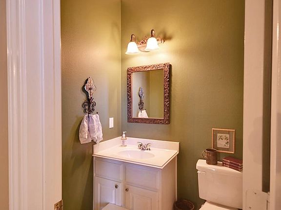 5th image of 24030 Northshire Ln