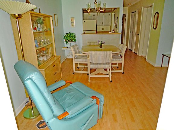 5th image of 940 Savannas Point Dr APT C