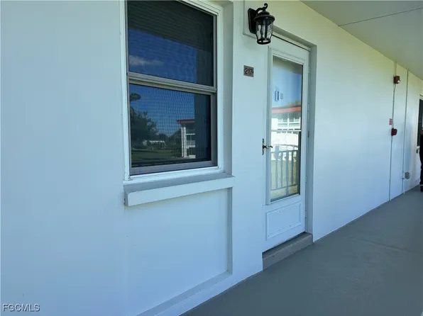 1700 Pine Valley Dr APT 217, Fort Myers, FL 33907