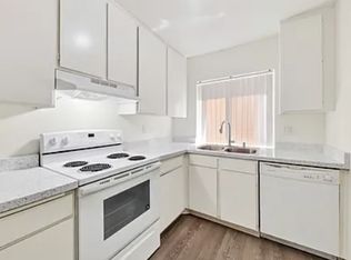 5252 Bishop St APT 8, Cypress, CA 90630