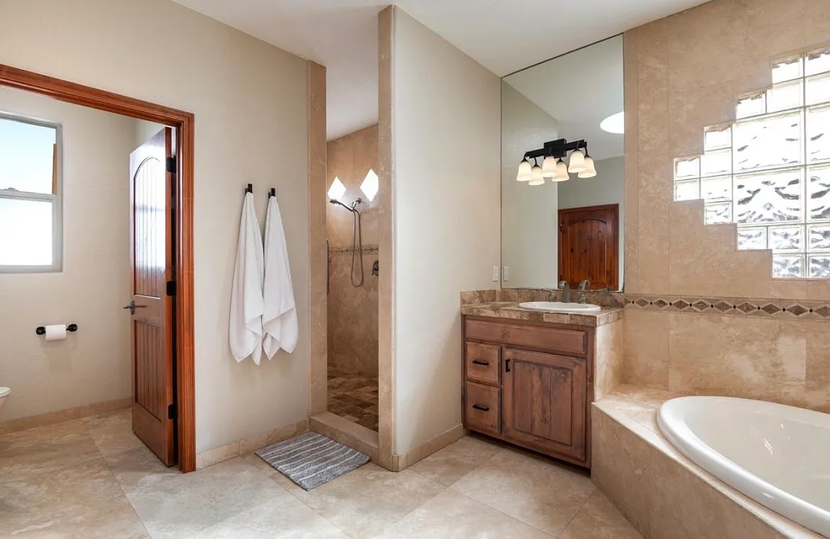 3 bed, $3,500 — Photo 2