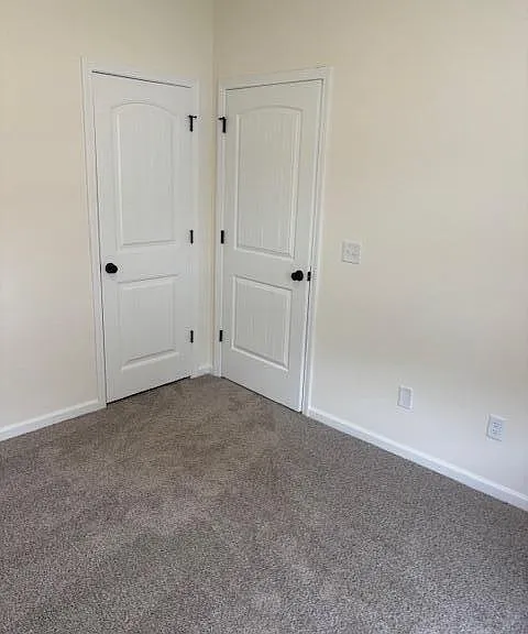 320 Acorn St — Photo 11