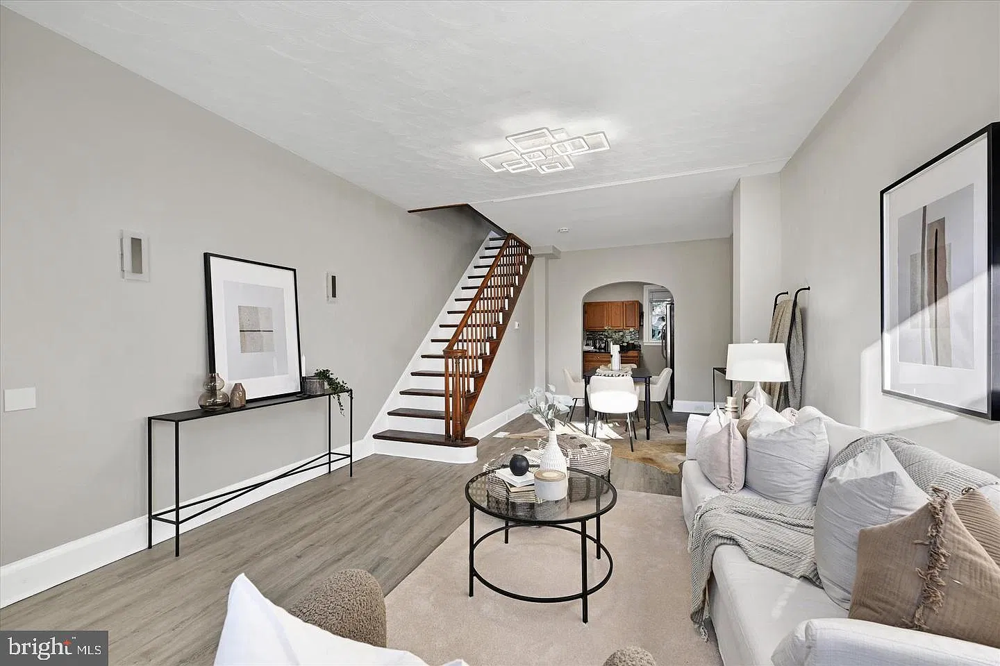 4 bed, 2.0 bath, 1232 sqft, $2,700 — Photo 2