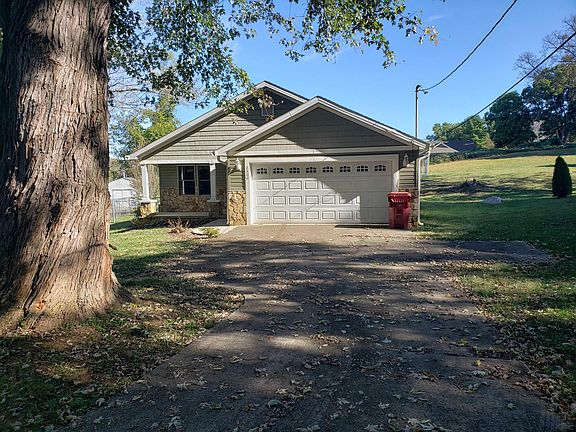 2nd image of 2300 Princeton Ln