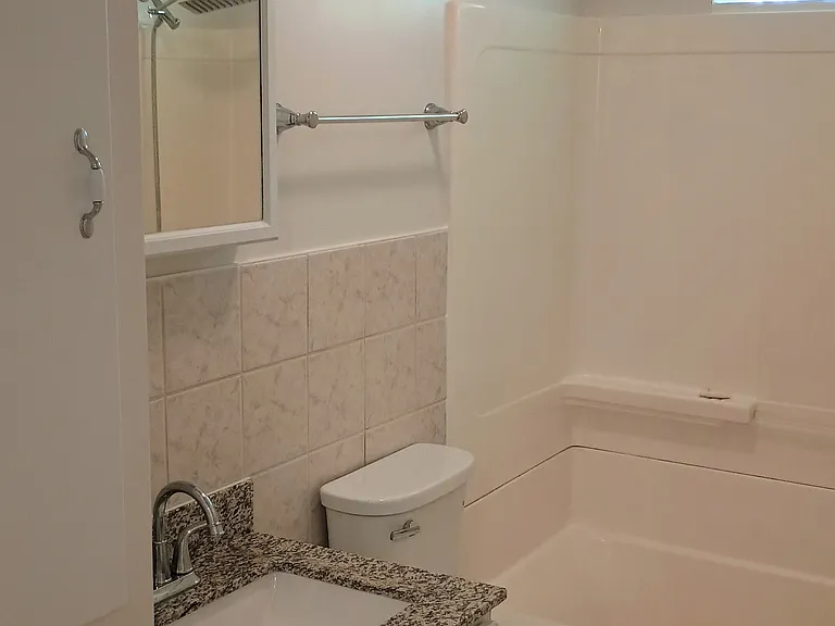 56 Greenview Dr — Photo 6