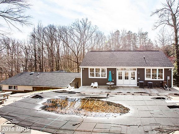 4th image of 8 Peace Pipe Ln