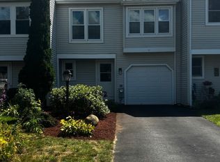 10 North Ct, Queensbury, NY 12804