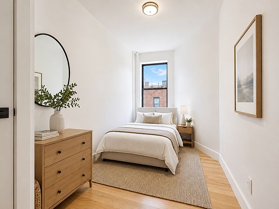 5th image of 602 W 184th St APT 31