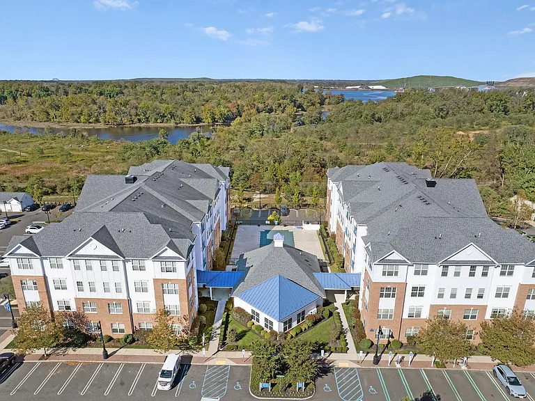 Rivergate Bordentown Waterfront — Photo 22
