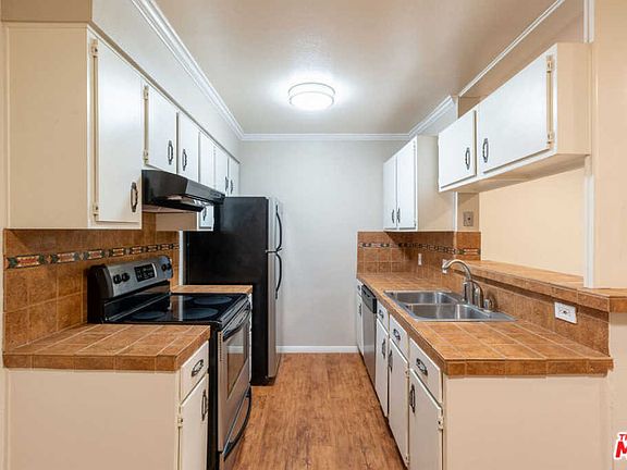 4th image of 20234 Cantara St Unit 203