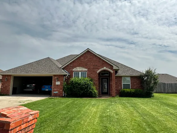 1112 Alma Dr, Elgin, OK 73538