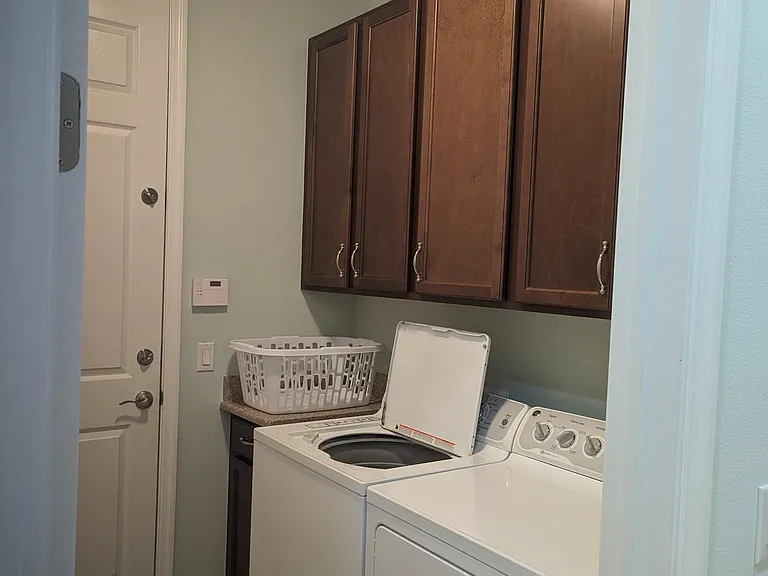 9469 Isla Bella Cir — Photo 17