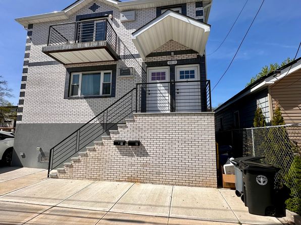 102-11 164th Ave #2