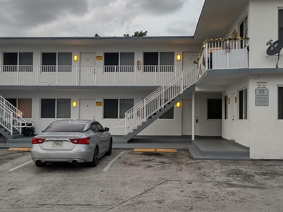 1st image of 101 NW 29th Ave APT 10