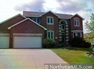 2412 Timber Ave E, Maplewood, MN 55119